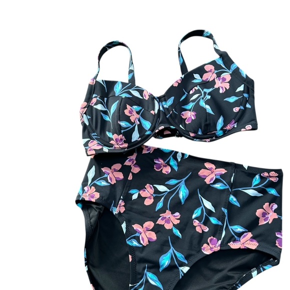 Lands End Floral Two-Piece Swim Suit, Bra 32DD, 34D, Pants Small - Picture 8 of 11